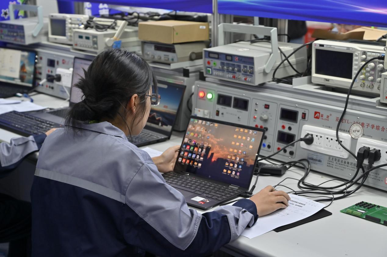 我校成功承辦2023年云南省職業(yè)院校技能大賽“智能電子產(chǎn)品設(shè)計(jì)與開發(fā)”賽項(xiàng)，以賽促學(xué)助推技術(shù)人才培養(yǎng)